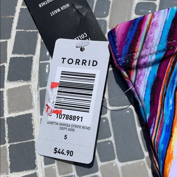 Torrid swim bottom sz 5 &6 - Picture 3 of 3